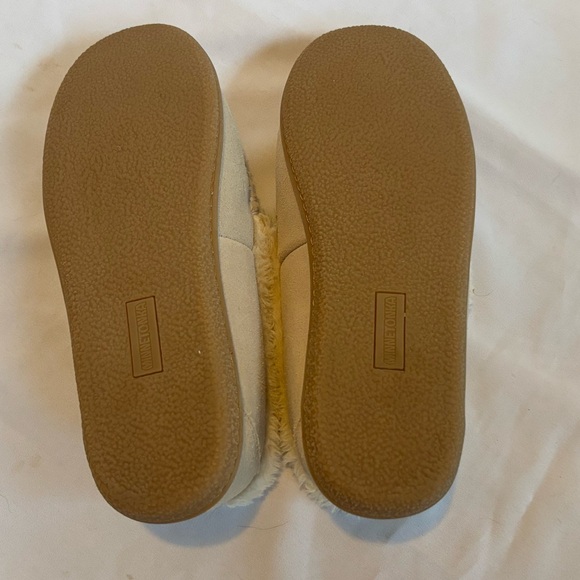 Minnetonka Women’s Suede/ Fur Lined Moccasins in Cream/Beige Sz 10 - Picture 8 of 9